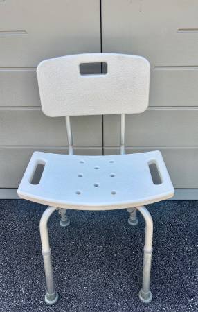 Shower bench with adjustable back rest and padded arms photo 2