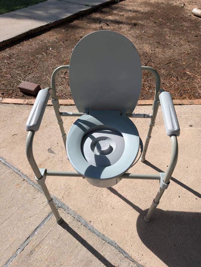 Bedside commode