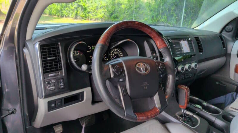 USD 36995,  2021 Toyota Sequoia Platinum,  2021,  Automatic,  62000 KM,   4x2 photo 5