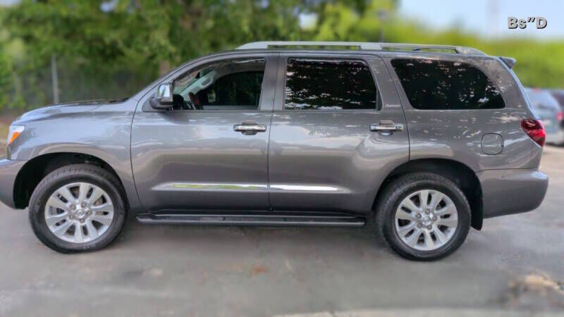 USD 36995,  2021 Toyota Sequoia Platinum,  2021,  Automatic,  62000 KM,   4x2 photo 3