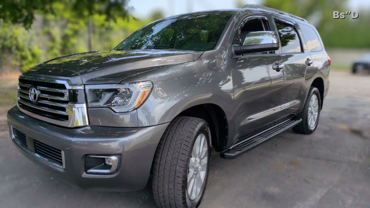 USD 36995,  Toyota Sequoia Platinum,  2021,  Automatic,  62000 KM,    – 62K Miles | $36,995 photo 2