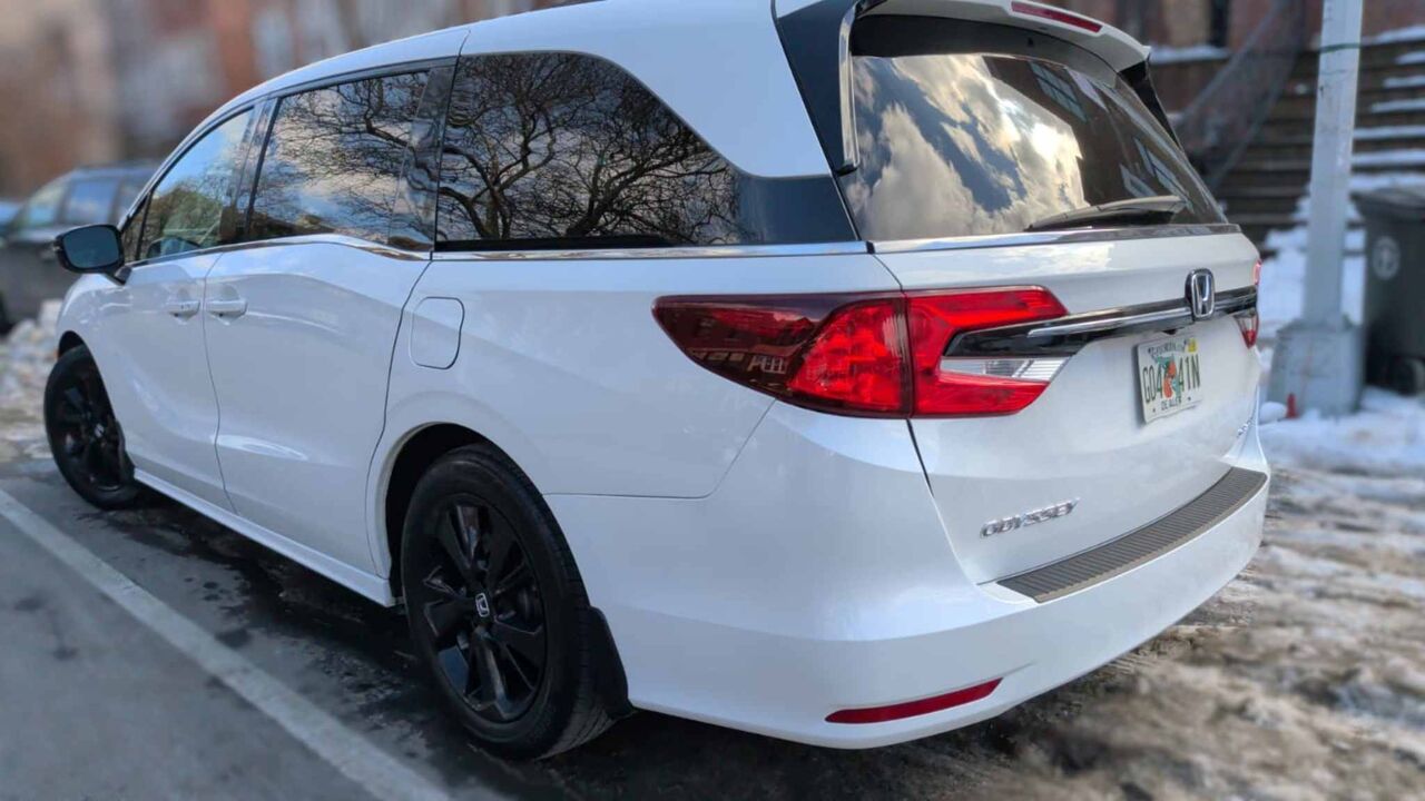 USD 27270,  Honda Odyssey Sport-L,  2023,  Automatic,  47000 KM,    |47k Miles | $27,270 photo 4