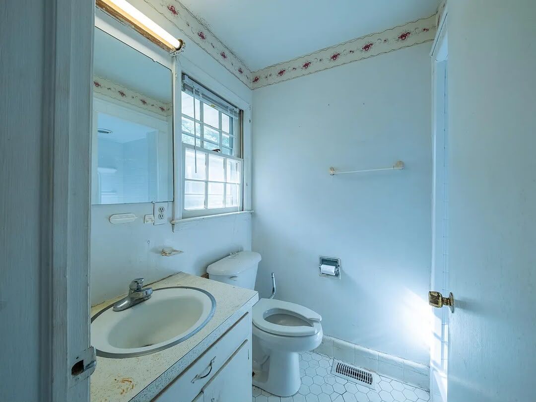 Experienced Plumber Wanted For Residential Plumbing Project photo 1